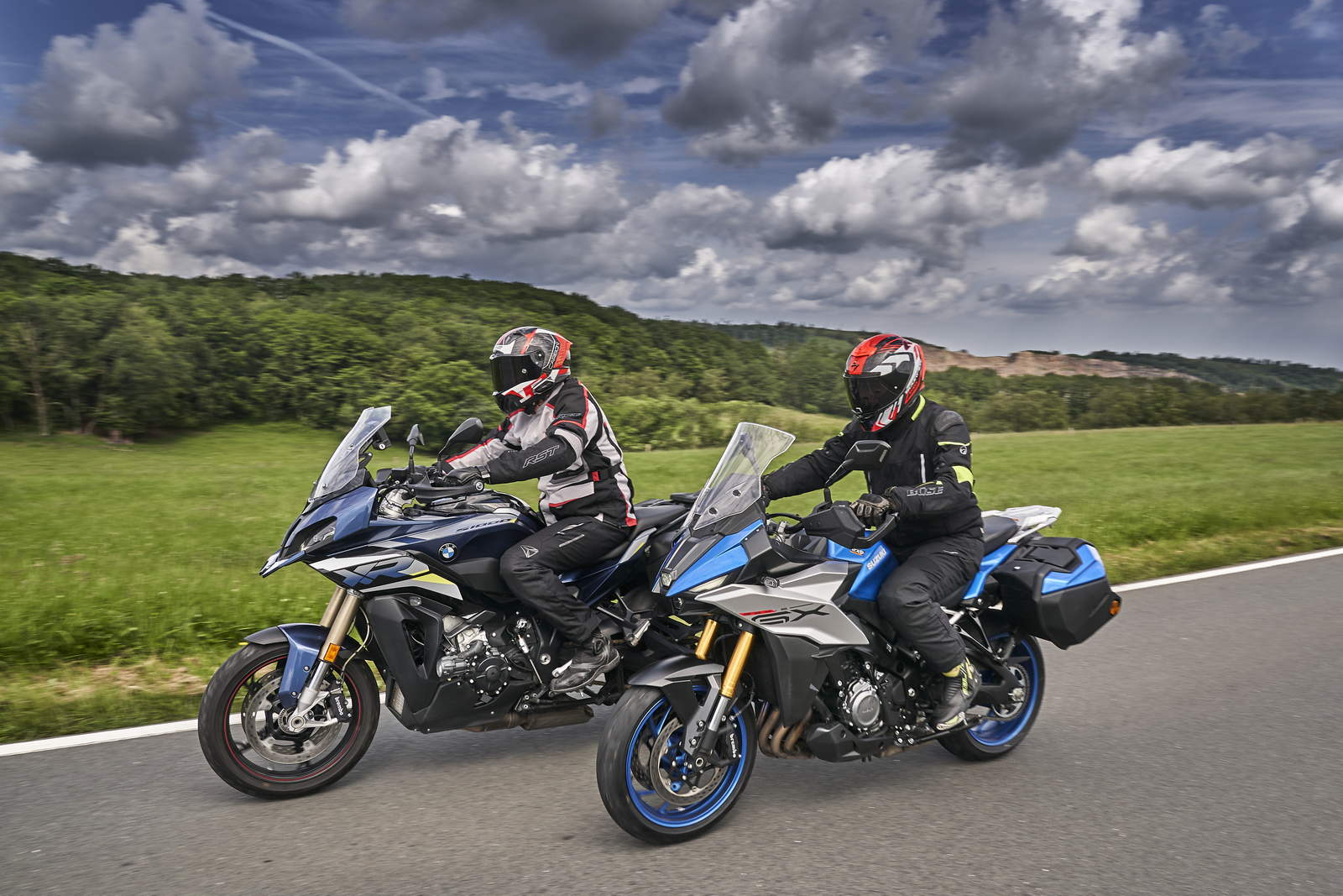 BMW S 1000 XR vs Suzuki GSX 1000 GX